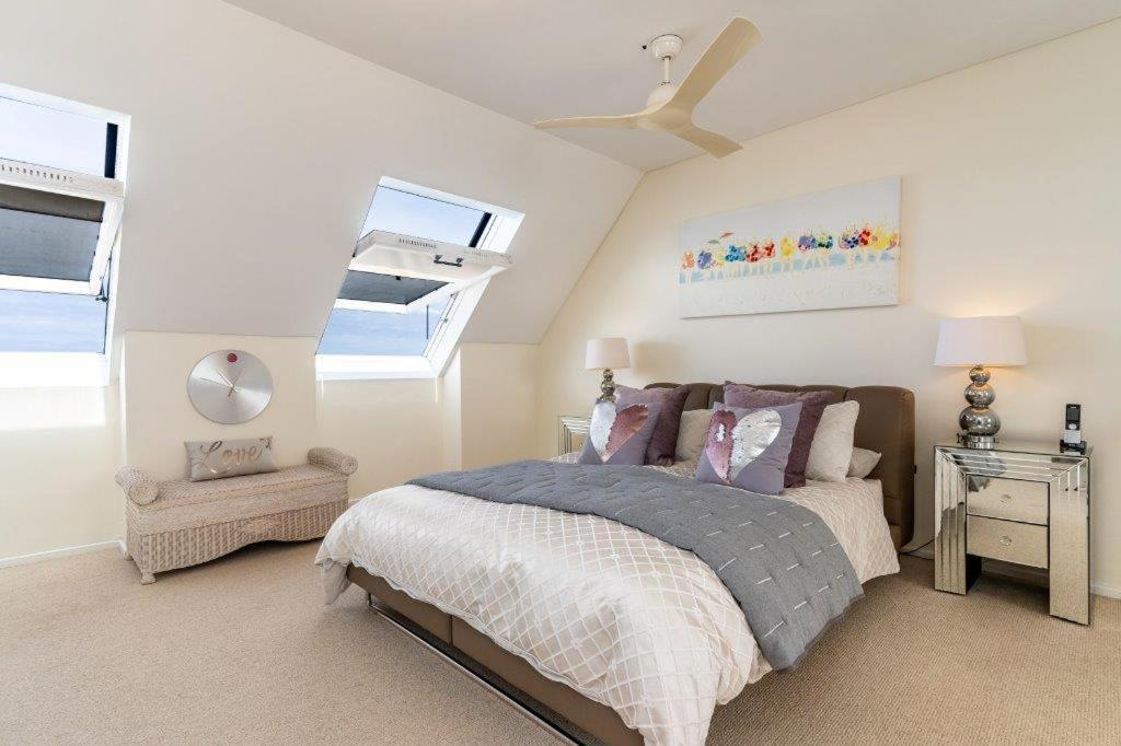 Dolphin Beach Penthouse Le Cap