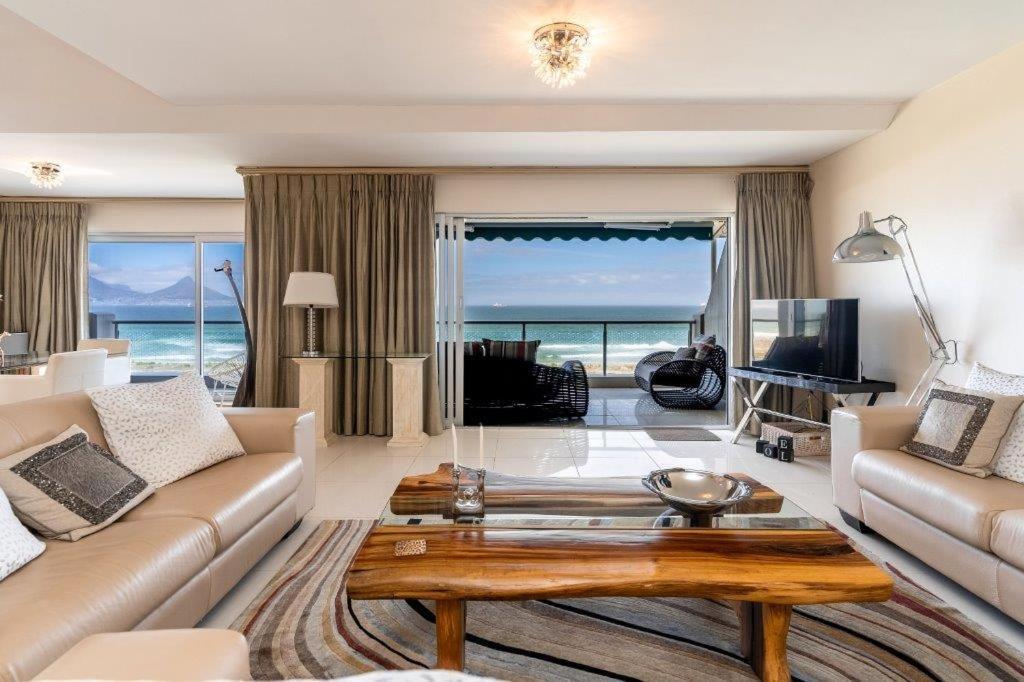 Dolphin Beach Penthouse Apartment *